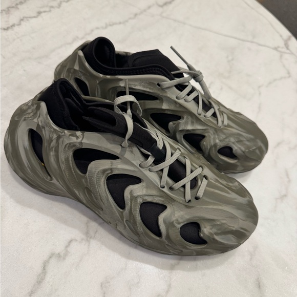 Adidas Gray and Black Wave Sneakers - Picture 6 of 6